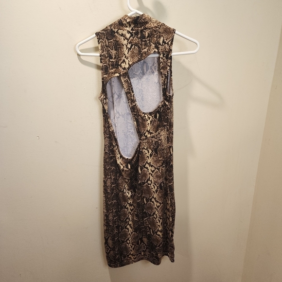 Blank Nation Animal Print backless sleeveless mini dress size S - Picture 5 of 10